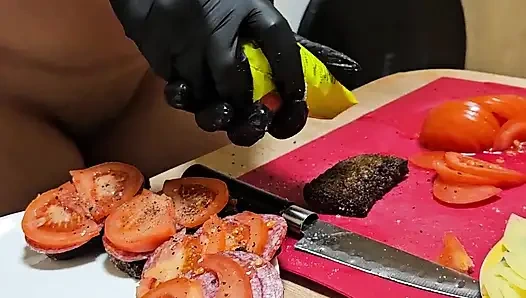 Die neue emmas Kochshow. S1e2: Brote und nackte titten.