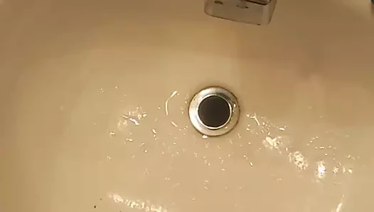 Kenar sırasında elma şarabı bira sidik bırakma