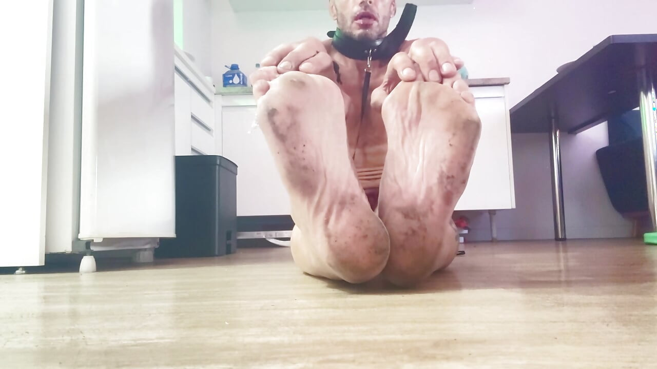 DIRTY FEET FETISH, PIG BOY, FEET SUCKER, SOFT COCK, SMALL DICK, STRAIGHT GUY, VIRGIN, HOT, ASS, HOLE, BROWN ASS