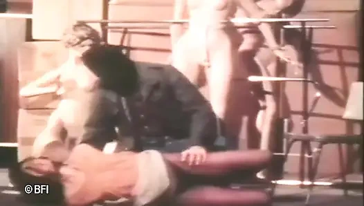 Submissive bondage dolls - musik statt ton