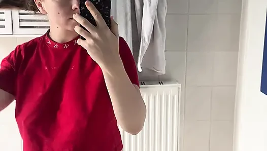 Teen Mit Perfektem Körper Duscht