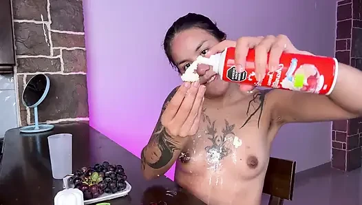 Untuk tenggorokanku yang licin