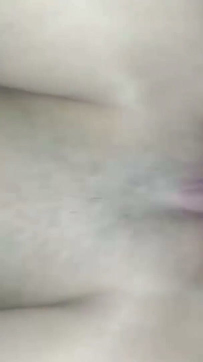 Hintli büyük götlü genç üvey kız kardeş sert sikiliyor | Klip 1