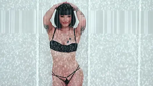 Kitty chow jonni darkko'nun rol aldığı ıslak sakso