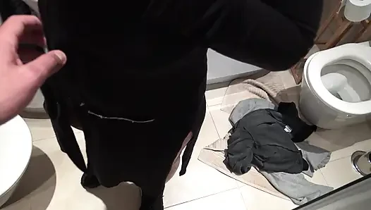 Unfaithful Turkish Maid Lets British Boss Cum Inside Her Old Pussy