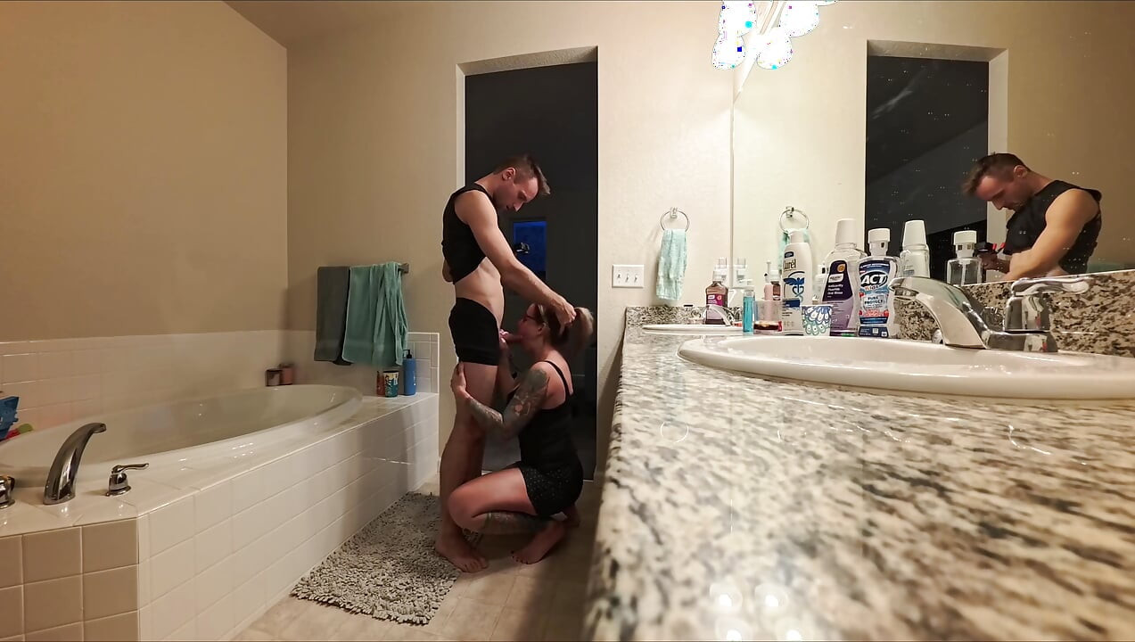 Creampie Accident with Hot Stepmom