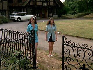 处女女巫（1972，我们，整部电影，软色情电影，2k翻录）