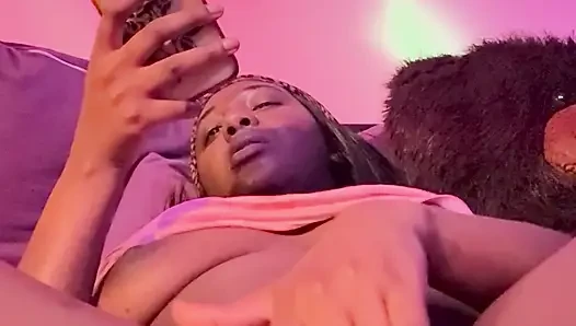 MENONTON PORNO ..