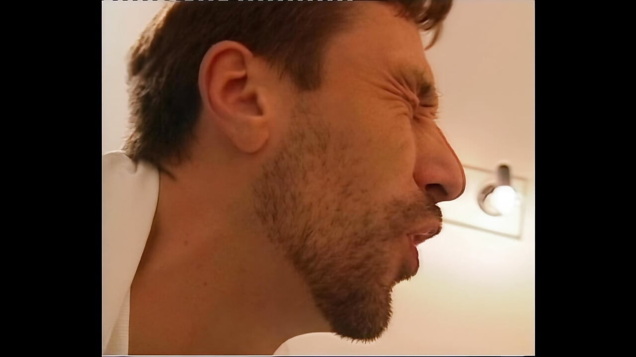 Kelly Trump Takes a Real Huge Cock in Her Holes