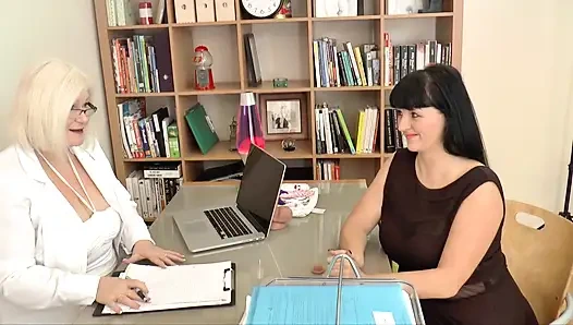 Горячие желания зрелой.