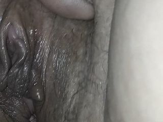 Buceta grossa e esperma fluindo