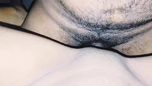 Pacar seksi desi India panas meniduri kamarku