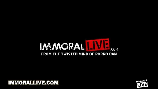 Романтическая встреча Mina Von D оставляет ей жажду больше!