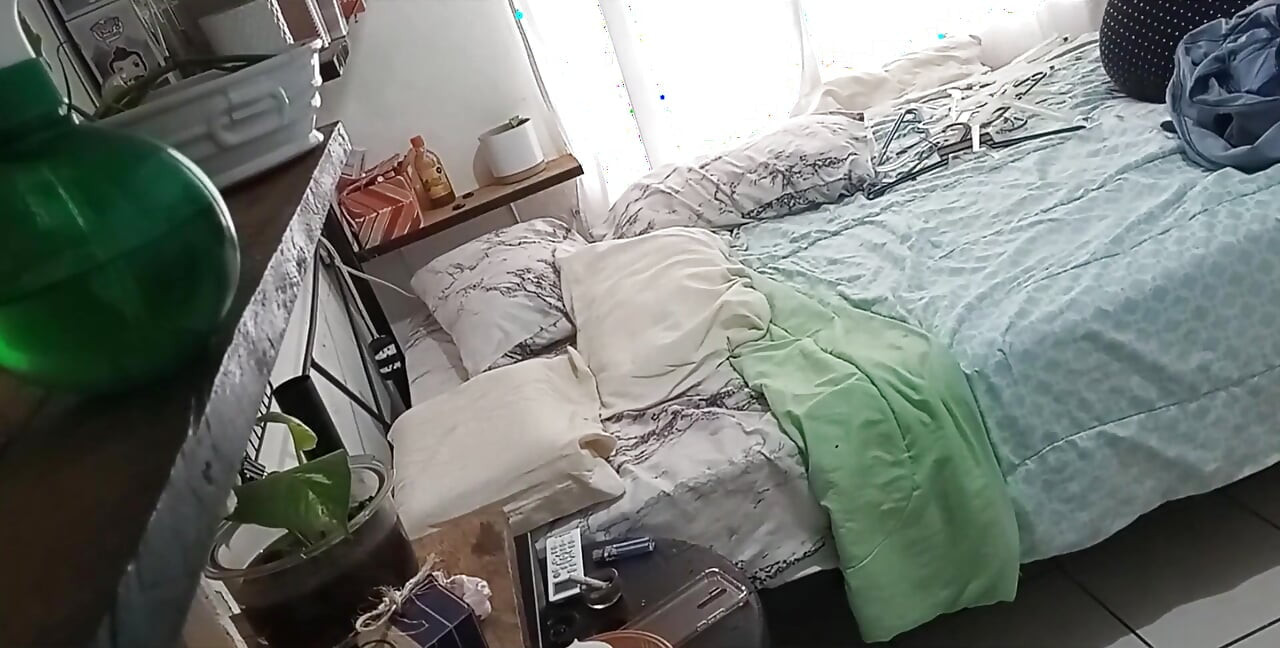 成熟したミルフが部屋を掃除する 1