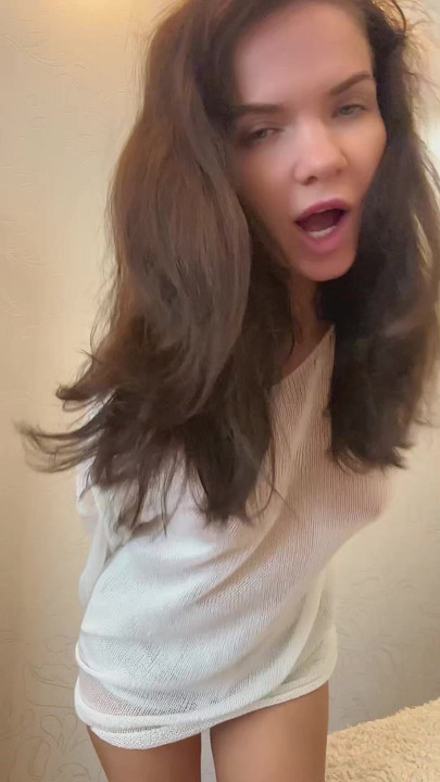 Does this make your cock hard?🥰