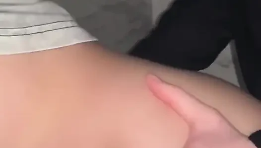 Ngentot aku lebih cepat saat orang tuaku menonton film