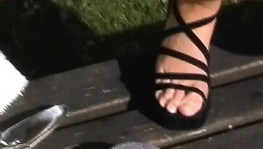 Sexy German blonde dolls rubs her cunt in solo scene