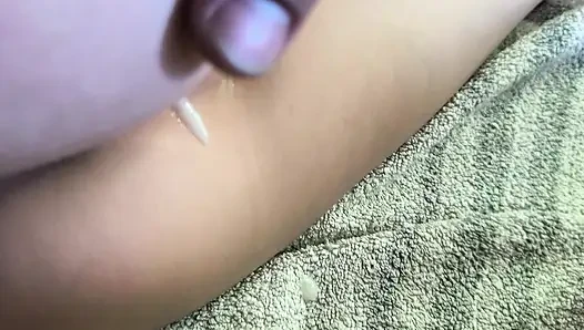 Üvey erkek kardeşim büyük yarağıyla beni arkadan sert sikiyor