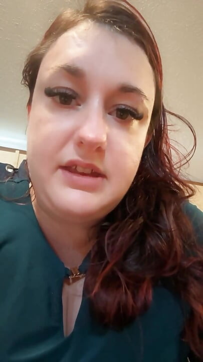 היועצים מתכווצים ריי: פנטזיית שליטה ענקית מאת בלה בלאסט