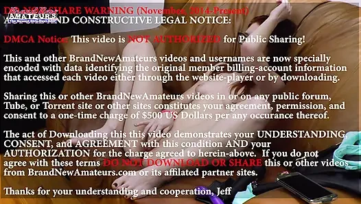 Tante seksi rambut merah lagi asik muasin memeknya pakai dildo sampai orgasme intens!