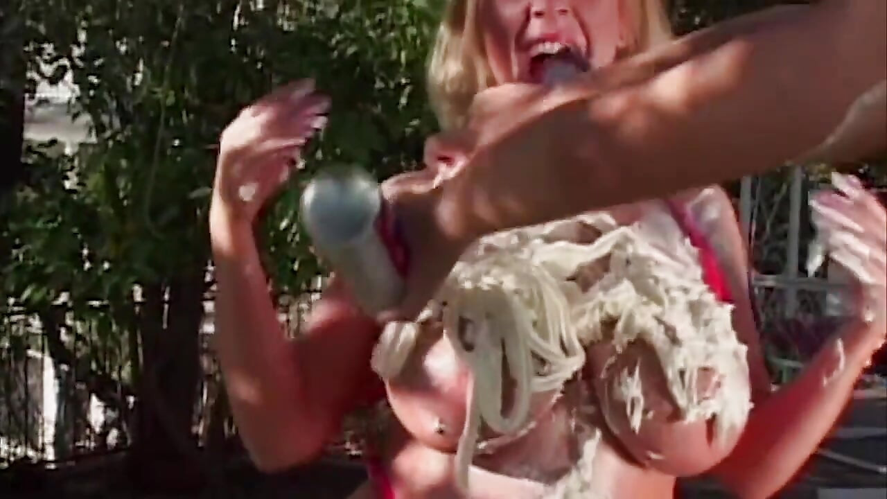 Busty Blonde MILF Gets Creamed Before Outdoor Ride