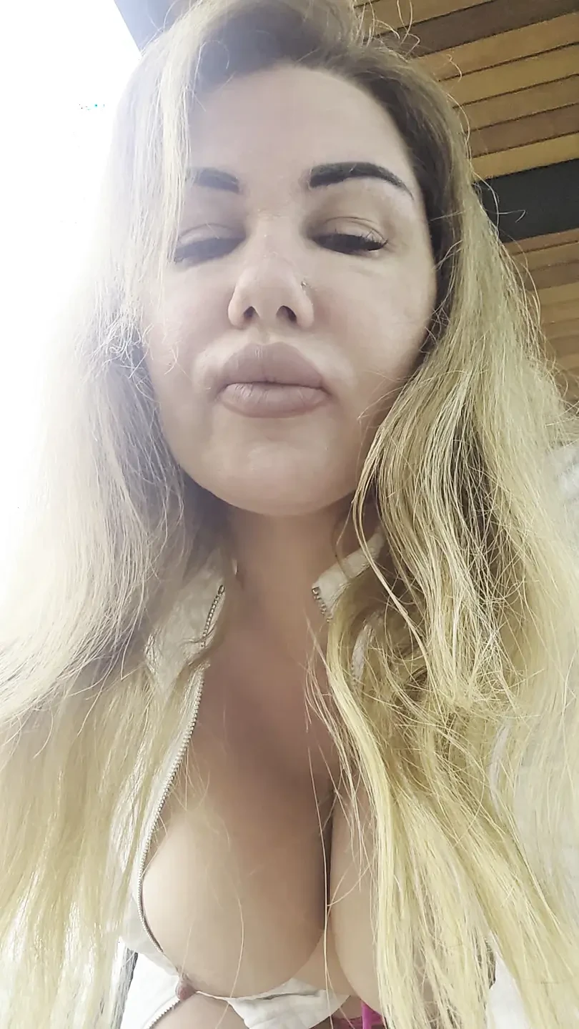I'm.soo wet put your cock ine