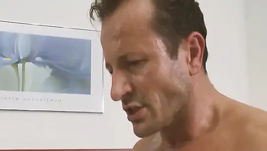 Filthy Arsch, szene 1_sexy blondine mit dickem arsch in dessous bekommt anal- und gesichtssex