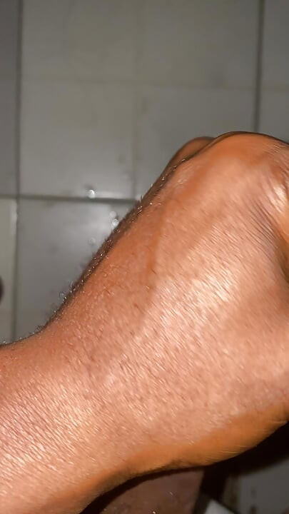 Blackmamba21 Late-night Lube Session - Real Solo Masturbation on Her Toilet