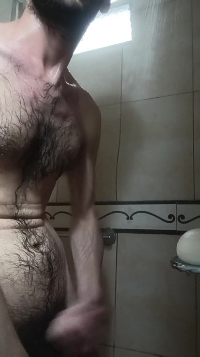 シャワーを浴びる午後 | クリップ 1