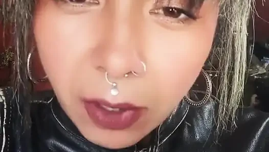 Yavaşça nefes alın, deri içinde sigara içme talimatları.