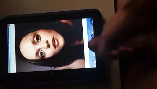 Christina Ricci boşalıyor