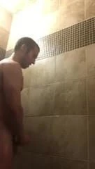 Đam hunks trong vòi hoa sen 36