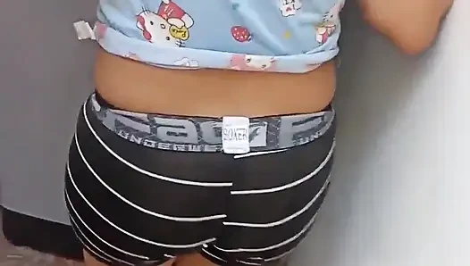 Ini adalah penisku dan tidak ada wanita lain yang bisa memilikinya!!