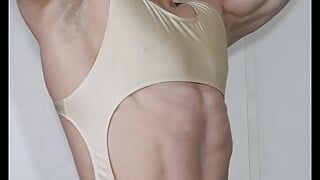 Sexy stallone masculare in leoTrad