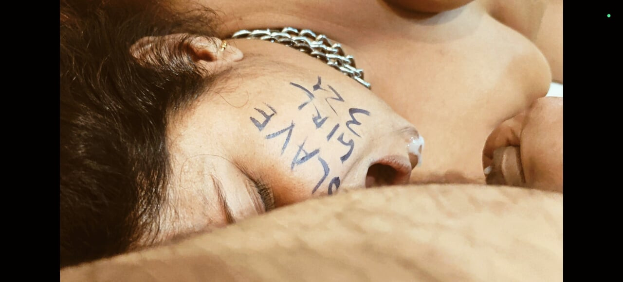 Indische Bhabhi slaaf Olivia lang haar diep in de keel pijpbeurt gezicht neuken met exploderende cumshot met sperma op mond en ruw klaarkomen in het gezicht