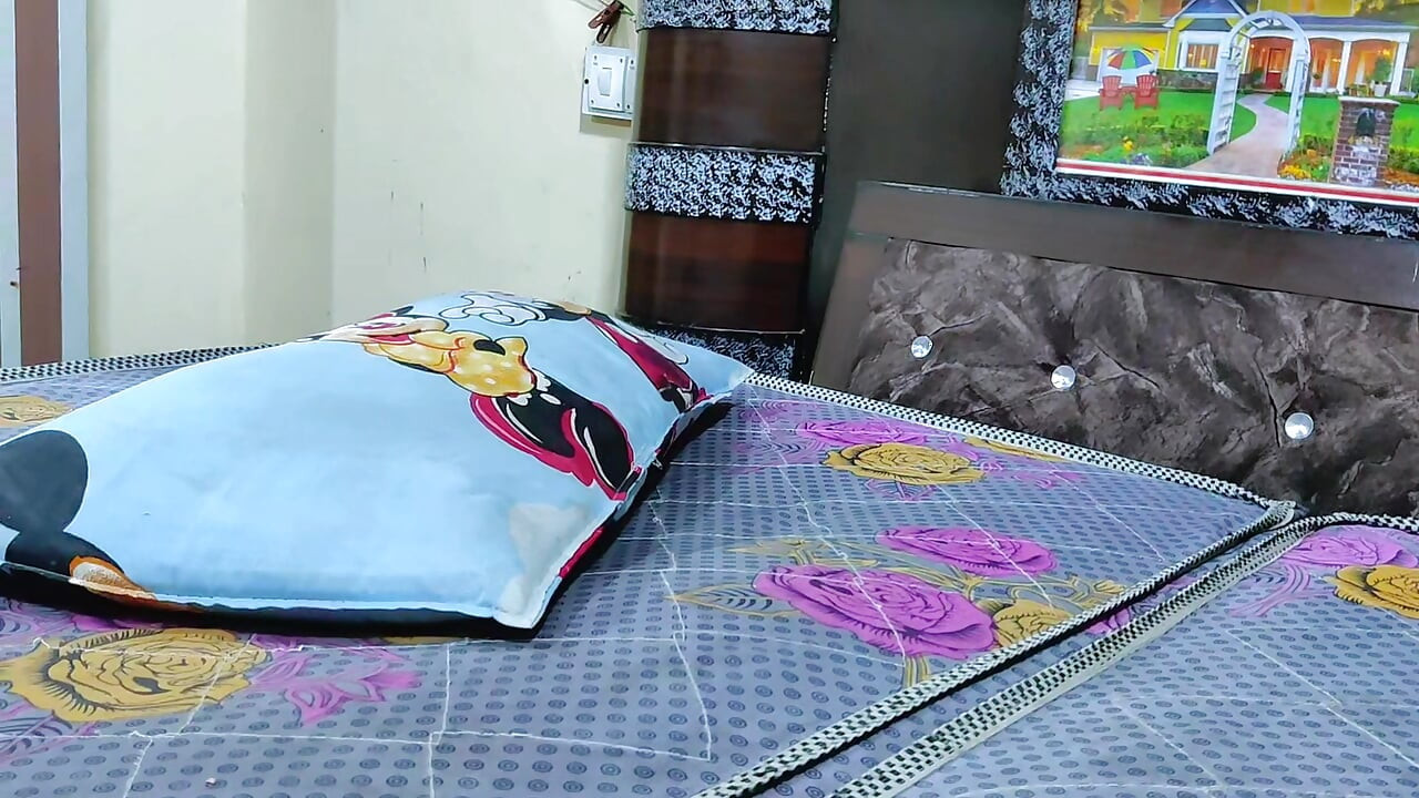 Hard-core desi teenage girl giving oil massage full side relaxation and fucking Hindi audio