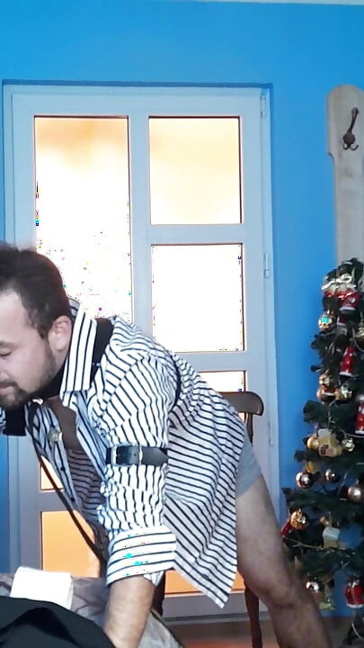 Daeros in your Santa is next to you