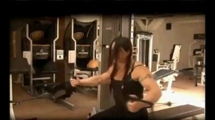 Huge FBB Lifting Heavy