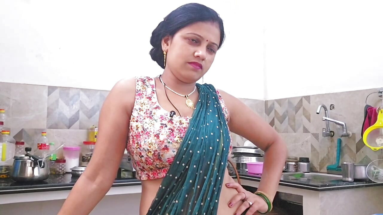 Chhoti sauteli bahan ko chudae karna sikhaya kamine bhai ne