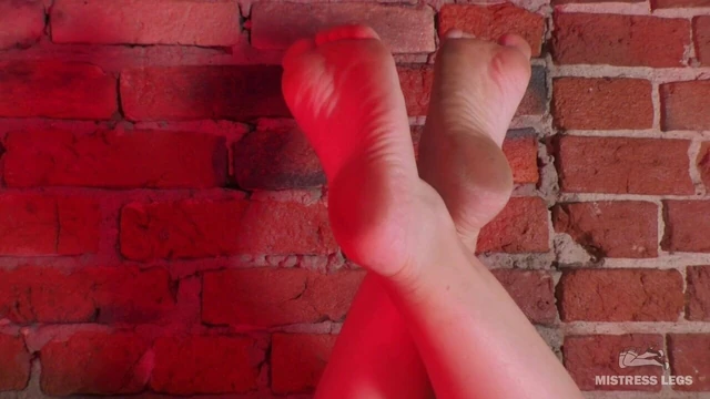 Mistress' Barefoot and Dirty Soles Teasing