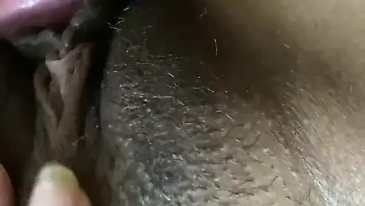 Riya si cewek sange ini dientot habis-habisan sama abang tirinya sendiri sampai dicrot di dalam