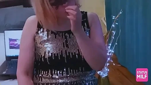 Anggur basah kuyup untuk milf dewasa yang lapar