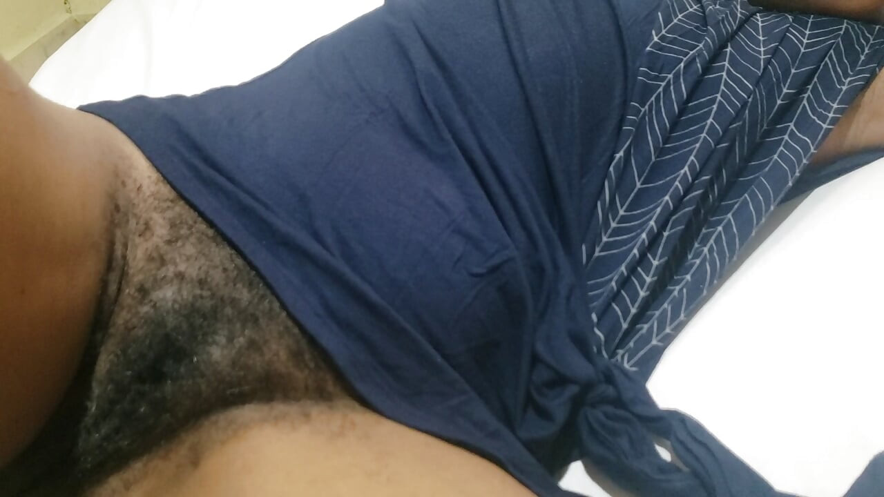 Secret midnight desires of an older woman as she lets her unshaven mature muff be teased
