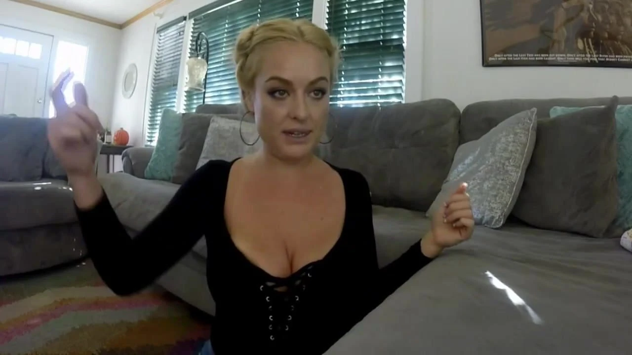 Busty ir housewife