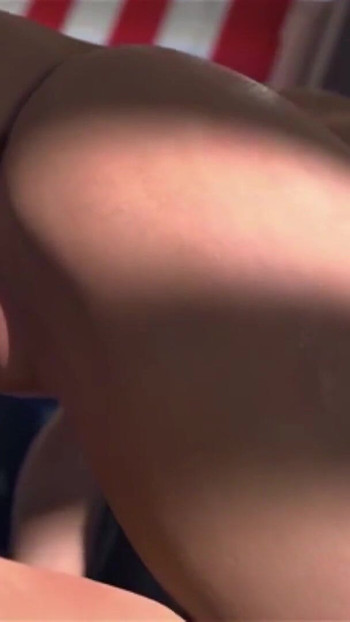 מזיין את החברה בבית | קליפ 1