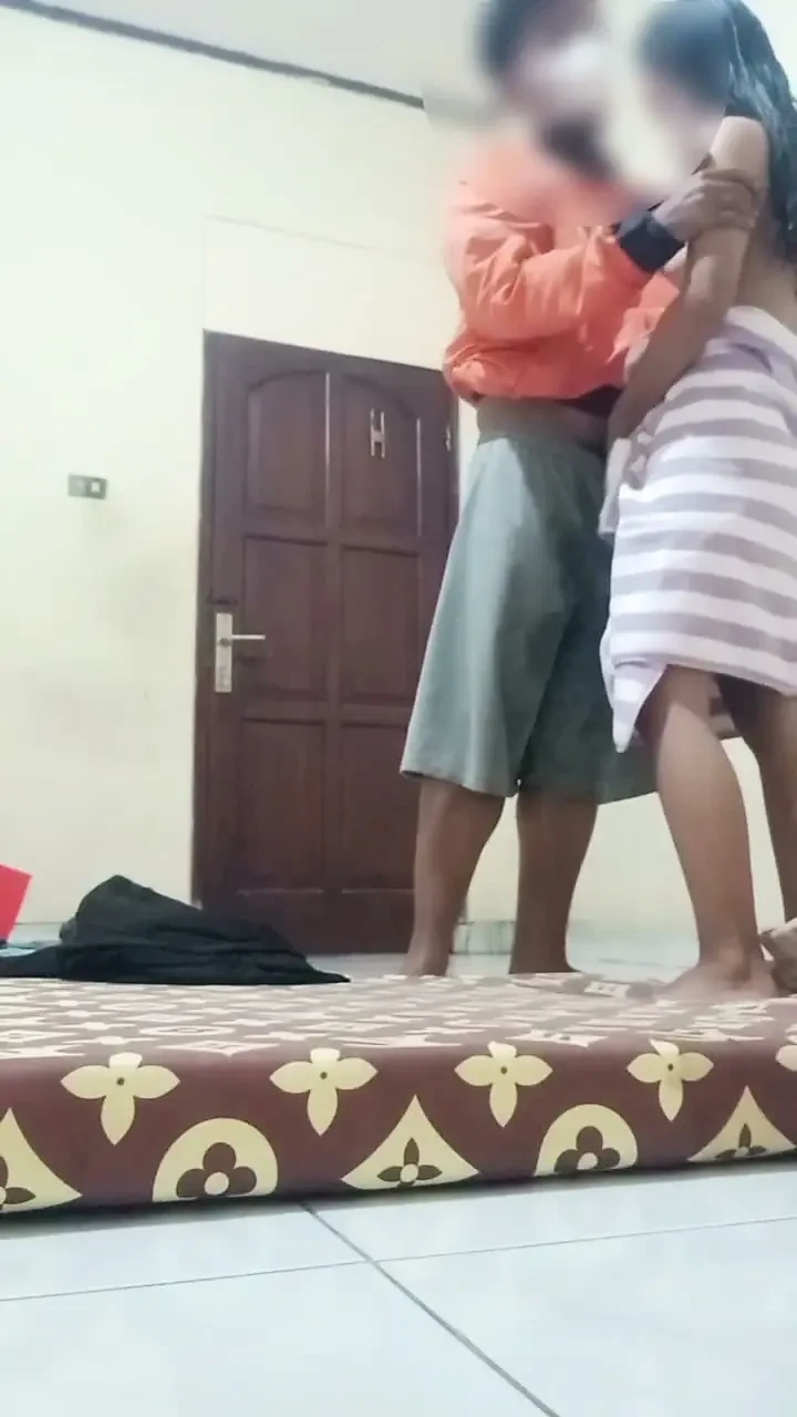 I am fucking with the delivery man for pay
