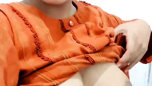 Cute hot Desi girl fingerings when she is very hornny xxx video