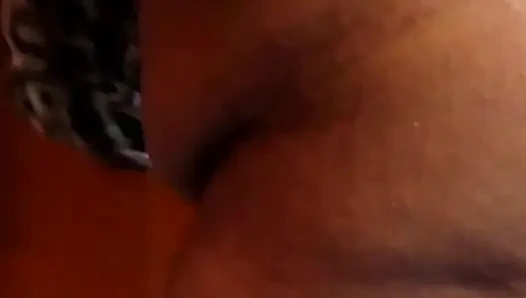 İkinci el dükkanında teşhir 01 ve yüzmeyi öğreniyor, ders 02