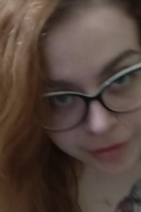 嗯, 是对我湿润阴道的渴望