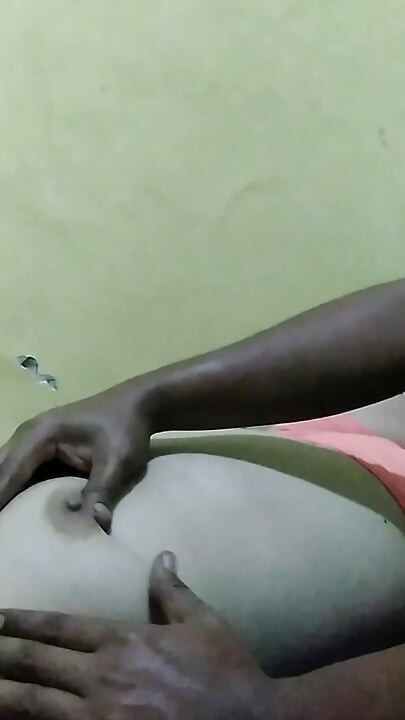 Masseuse gets beautiful and sexy female customers